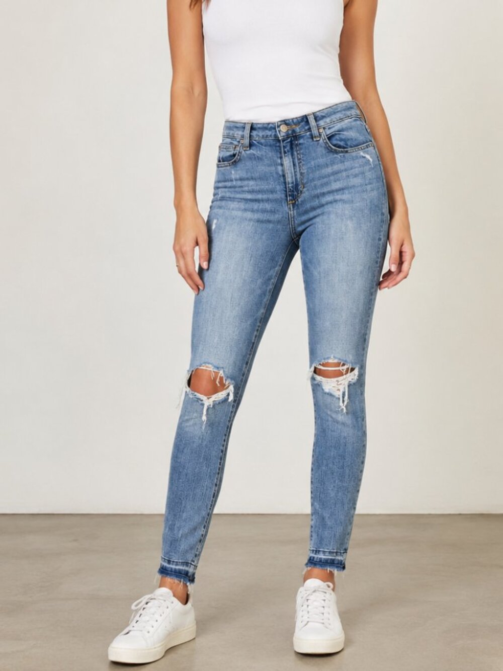 🔥 $15 SALE - Joe's Jeans Distressed Skinny Light Wash Stretch Raw Hem Size 27